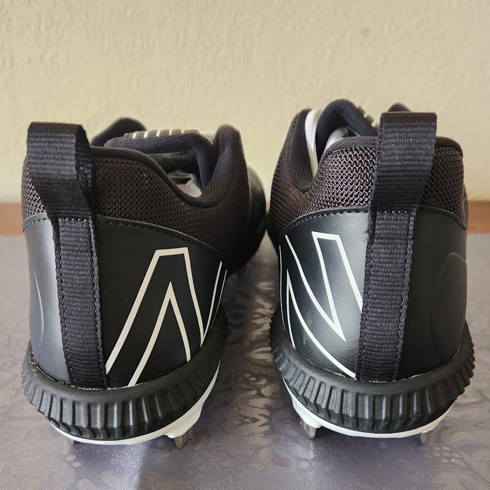 New Balance Baseball Cleats - Picture 6 of 9